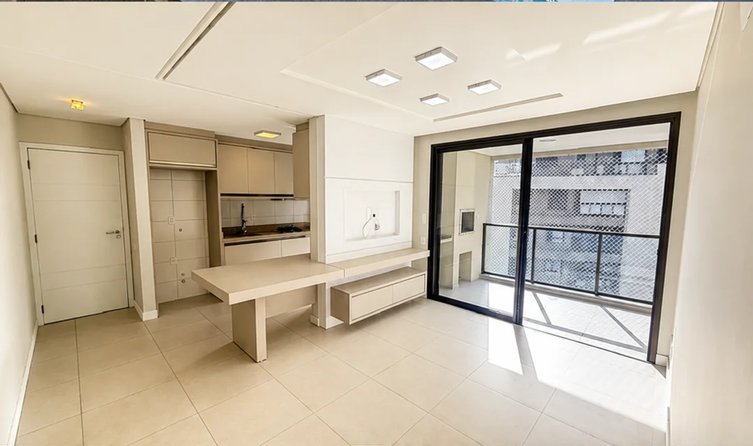 Sala e cozinha integradas do apartamento, versão de apresentação